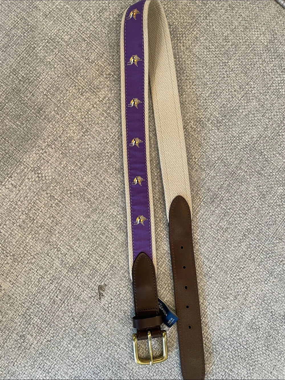 Vikings vineyard vine men’s belt with Leather Trim
